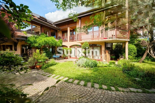 Image d'un maison 10 pièces 243 m² à 2395000€ à annecy-le-vieux (74940)