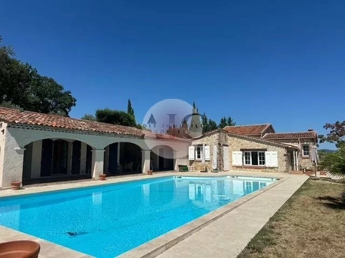 Image d'un maison 5 pièces 180 m² à 1200000€ à tourrettes (83440)
