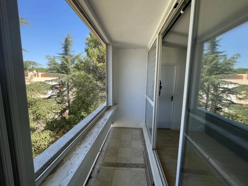 Image d'un appartement 4 pièces 73 m² à 59000€ à apt (84400)