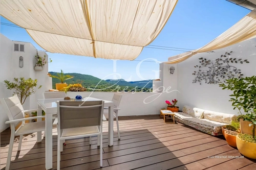 Image d'un maison 5 pièces 125 m² à 439600€ à bagnols-en-forêt (83600)