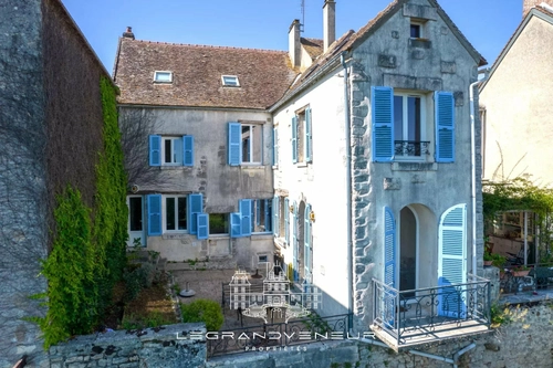 Image d'un maison 9 pièces 168 m² à 390000€ à fontainebleau (77300)