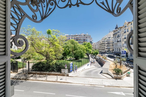Image d'un appartement 3 pièces 106 m² à 1070000€ à nice (06000)