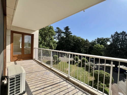 Image d'un appartement 5 pièces 120 m² à 399000€ à "écully" (69130)