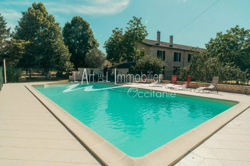 Image d'un maison 10 pièces 250 m² à 1480000€ à cologne (32430)