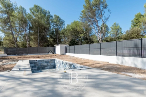 Image d'un maison meublée 5 pièces 200 m² à 4500€ à cabriès (13480)