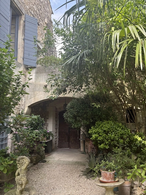 Image d'un maison 6 pièces 180 m² à 549150€ à mollégès (13940)