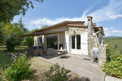 Image d'un maison 6 pièces 170 m² à 699000€ à tourrettes (83440)