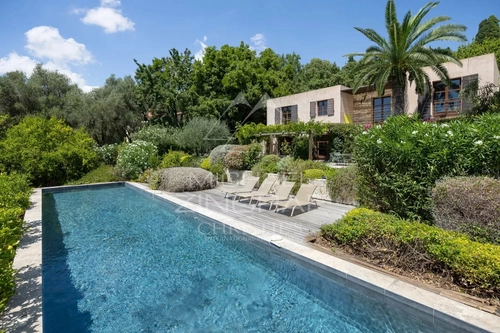 Image d'un maison 7 pièces 250 m² à 2250000€ à châteauneuf-grasse (06740)