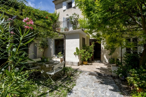 Image d'un maison 9 pièces 300 m² à 899000€ à vaison-la-romaine (84110)