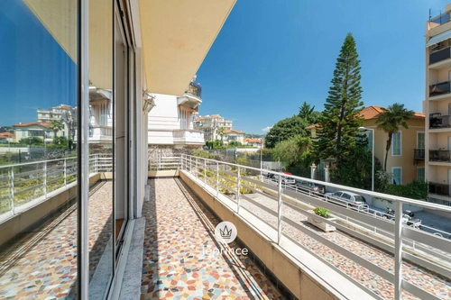 Image d'un appartement 4 pièces 93 m² à 545000€ à nice (06000)