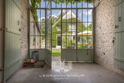 Image d'un maison 11 pièces 285 m² à 645000€ à fontainebleau (77300)
