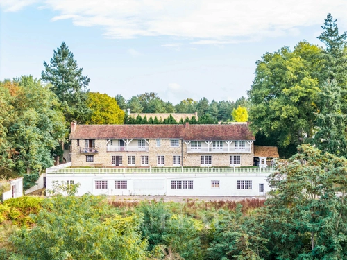 Image d'un maison 8 pièces 400 m² à 1500000€ à montfort-l'amaury (78490)