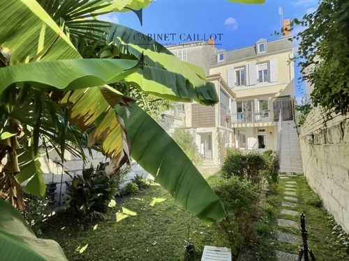 Image d'un maison 8 pièces 214 m² à 472500€ à saintes (17100)