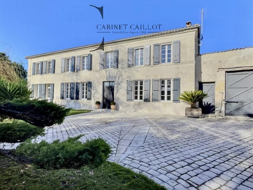 Image d'un maison 10 pièces 293 m² à 556500€ à pérignac (16250)