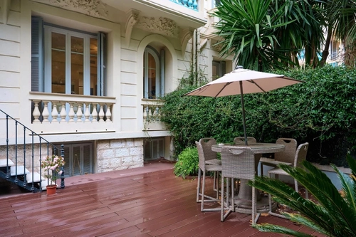 Image d'un appartement 6 pièces 155 m² à 1695000€ à nice (06000)