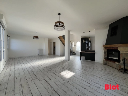 Image d'un maison 4 pièces 129 m² à 349900€ à crevin (35320)