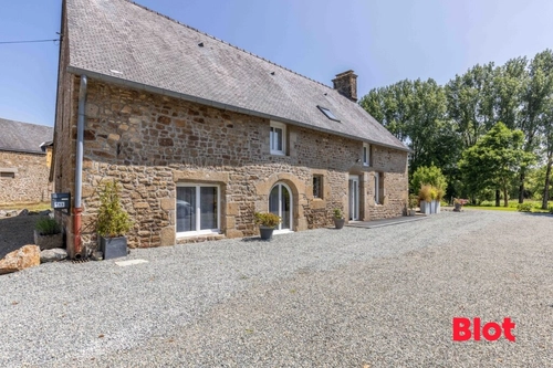 Image d'un maison 6 pièces 195 m² à 283500€ à la bazouge-du-désert (35420)