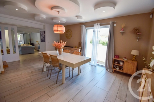 Image d'un maison 5 pièces 175 m² à 440000€ à salles-arbuissonnas-en-beaujolais (69460)