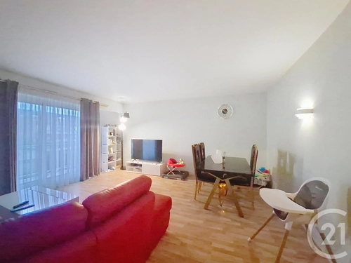 Image d'un appartement 5 pièces 109 m² à 237000€ à melun (77000)
