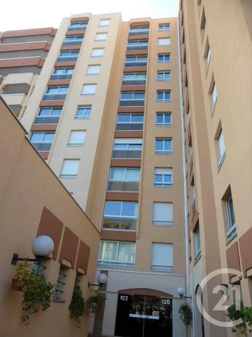 Image d'un appartement 3 pièces 65 m² à 1535€ à le kremlin-bicêtre (94270)