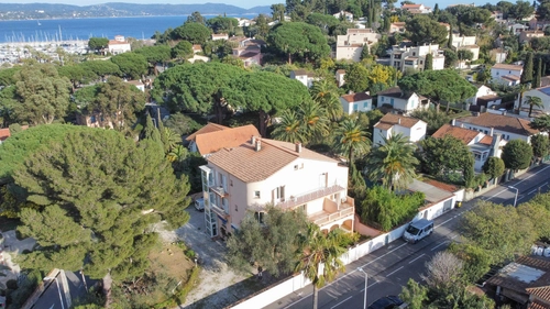 Image d'un maison 8 pièces 367 m² à 1995000€ à cavalaire-sur-mer (83240)
