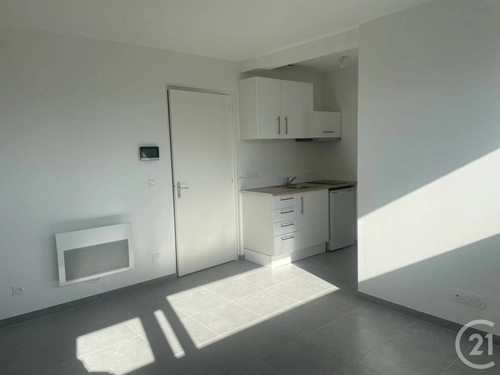 Image d'un studio 20 m² à 370€ à montpon-ménestérol (24700)