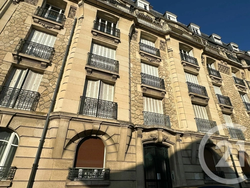 Image d'un appartement 5 pièces 113 m² à 1480€ à compiègne (60200)