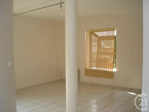 Image d'un appartement 1 pièce 35 m² à 775€ à gif-sur-yvette (91190)