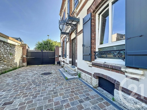Image d'un maison 6 pièces 185 m² à 750000€ à chartres (28000)