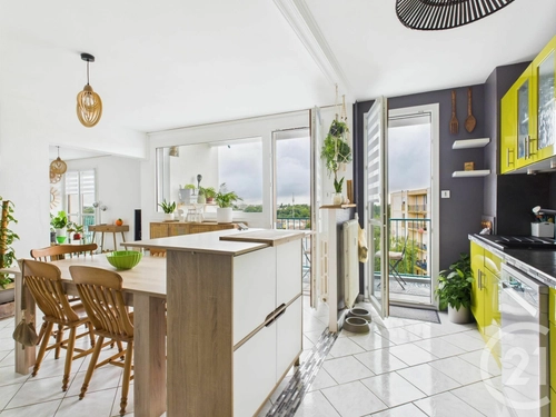 Image d'un appartement 3 pièces 64 m² à 145000€ à chartres (28000)