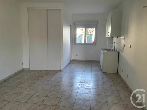 Image d'un appartement 1 pièce 35 m² à 601€ à ozoir-la-ferrière (77330)