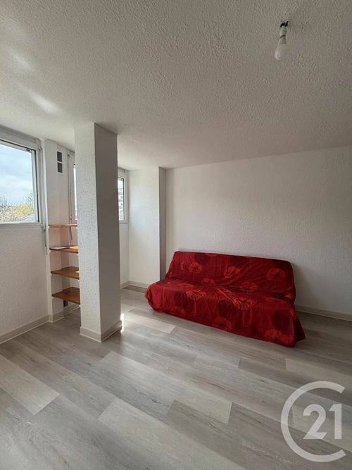 Image d'un studio 24 m² à 370€ à aurillac (15000)