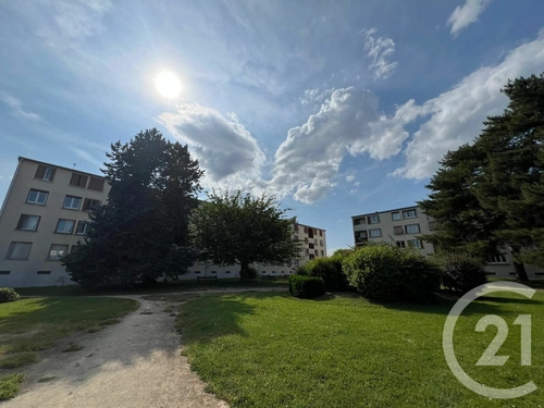 Image d'un appartement meublé 3 pièces 49 m² à 1100€ à tremblay-en-france (93290)