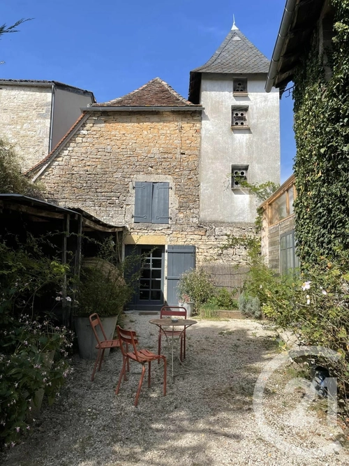 Image d'un maison 12 pièces 407 m² à 256000€ à gramat (46500)