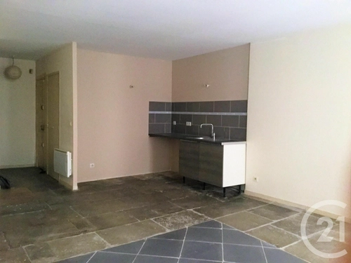 Image d'un appartement 2 pièces 60 m² à 540€ à sommières (30250)
