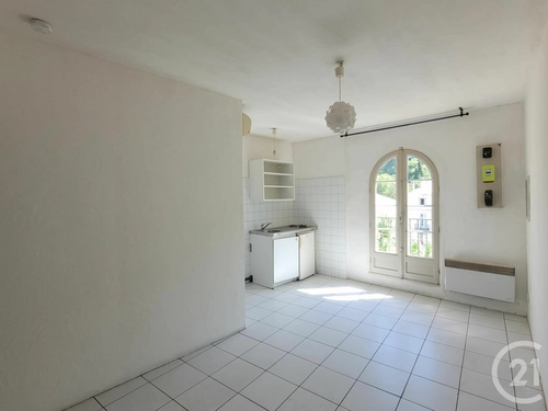 Image d'un appartement 2 pièces 35 m² à 455€ à sommières (30250)
