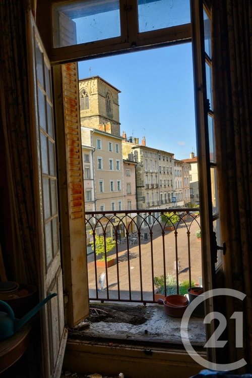 Image d'un appartement 4 pièces 102 m² à 99000€ à romans-sur-isère (26100)