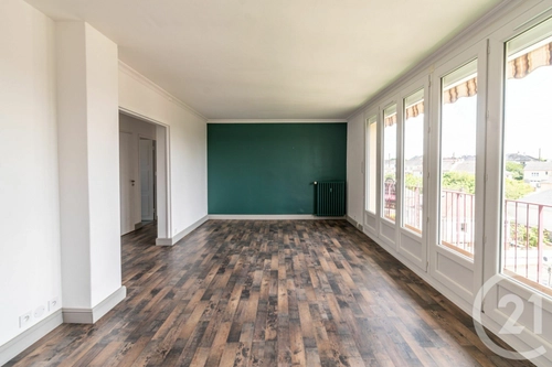 Image d'un appartement 3 pièces 65 m² à 770€ à laval (38190)