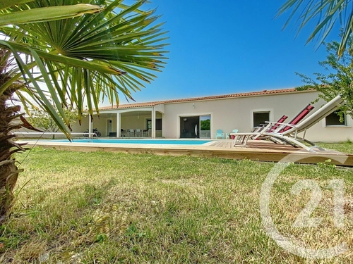 Image d'un maison 6 pièces 132 m² à 410900€ à saint-jean-d'angle (17620)