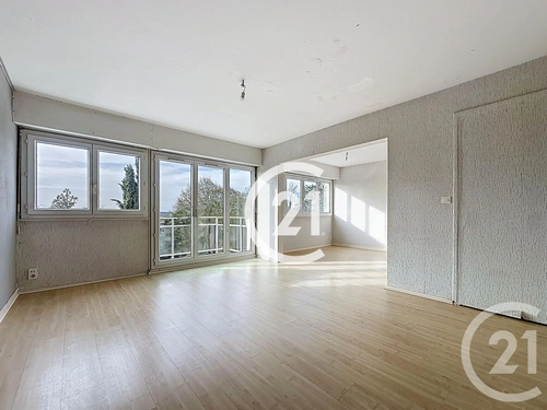 Image d'un appartement 4 pièces 85 m² à 107500€ à cognac (16100)