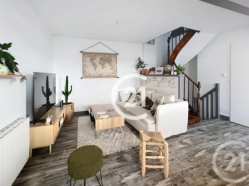 Image d'un appartement 4 pièces 74 m² à 750€ à cognac (16100)