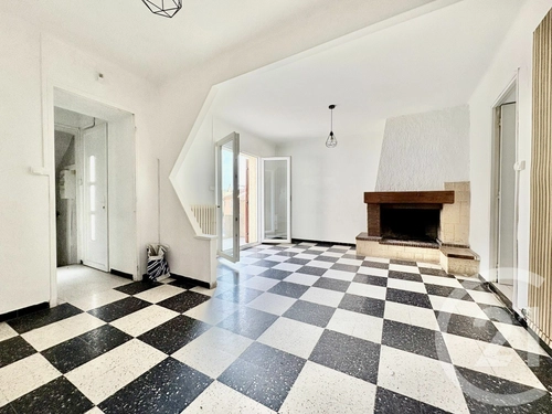 Image d'un maison 5 pièces 124 m² à 293000€ à saint-mitre-les-remparts (13920)