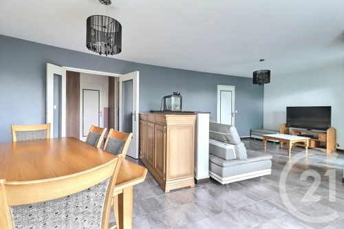 Image d'un appartement 5 pièces 96 m² à 236000€ à tremblay-en-france (93290)