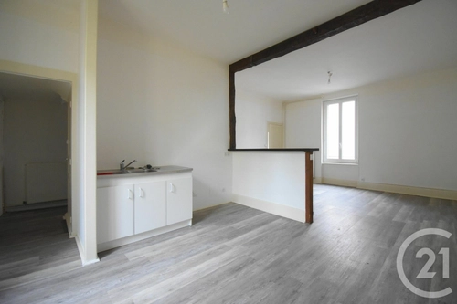 Image d'un maison 4 pièces 108 m² à 880€ à vichy (03200)