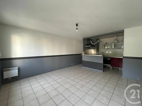 Image d'un appartement 2 pièces 46 m² à 806€ à chilly-mazarin (91380)