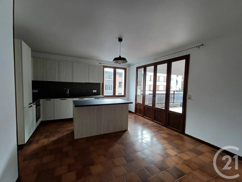 Image d'un appartement 6 pièces 155 m² à 1405€ à bourg-saint-maurice (73700)