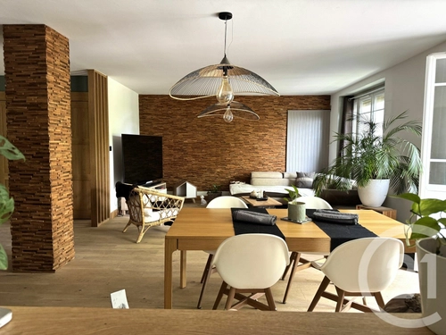 Image d'un appartement 5 pièces 119 m² à 440000€ à tassin-la-demi-lune (69160)