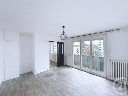 Image d'un appartement 4 pièces 64 m² à 58000€ à belfort (90000)