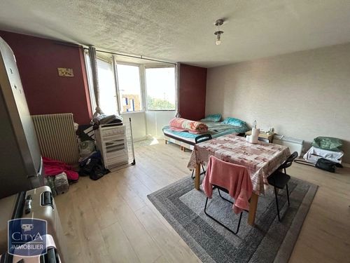 Image d'un appartement 1 pièce 33 m² à 626€ à courcouronnes (91080)