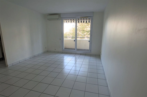 Image d'un appartement 3 pièces 65 m² à 941€ à bordeaux (33200)
